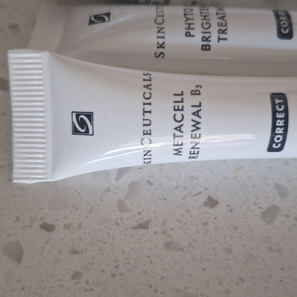 SkinCeuticals Essential Skincare Collection - Picture 7 of 9